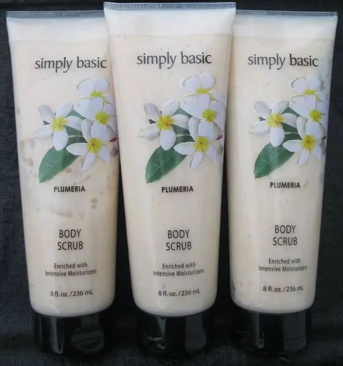 Simply Basic Plumeria Body Scrub 236 ml