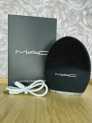 MAC Silicone Electric Cleansing Brush